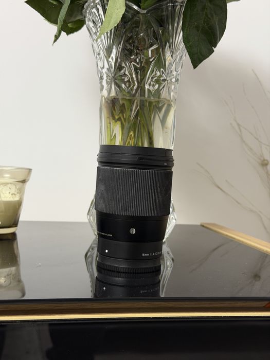 OBIECTIVA SIGMA 16mm F1.4 - Sony E Mount