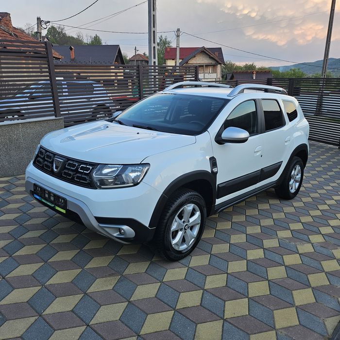 Vând Duster 4x4 benzină 150 de cai