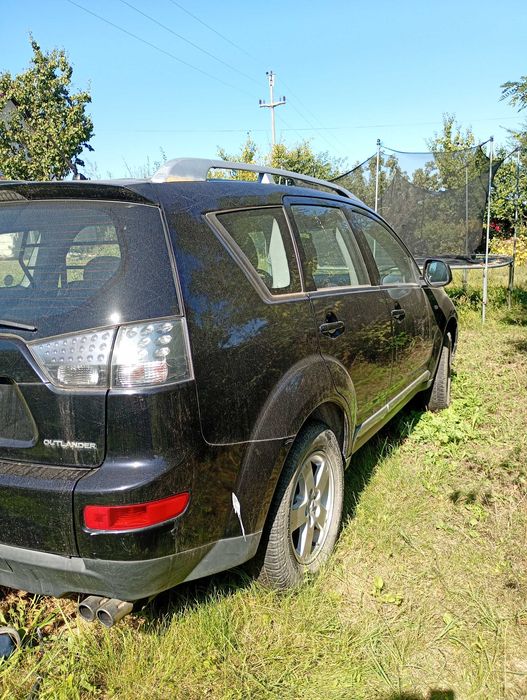 Vând Mitsubishi Outlander 2008