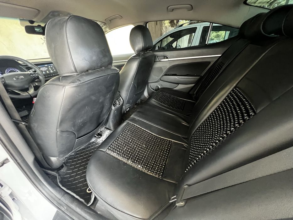 Hyundai Elantra 2020 года