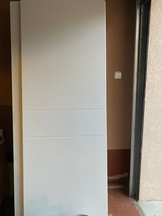 Usa alba MDF Italia cu tocuri din lemn masiv de tei