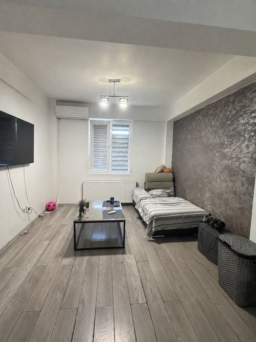 Vand apartament 2 camere tip studio