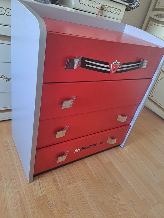 Продам комод детский