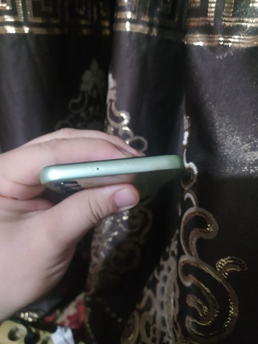 Samsung a24 6/128tali bir qol ishlatilgan xolati alo Karopka dakument