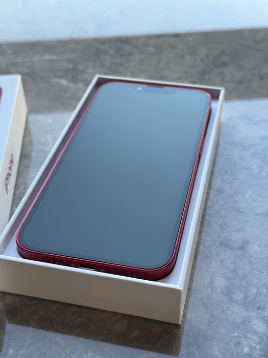 iPhone 13 128GB Red Product