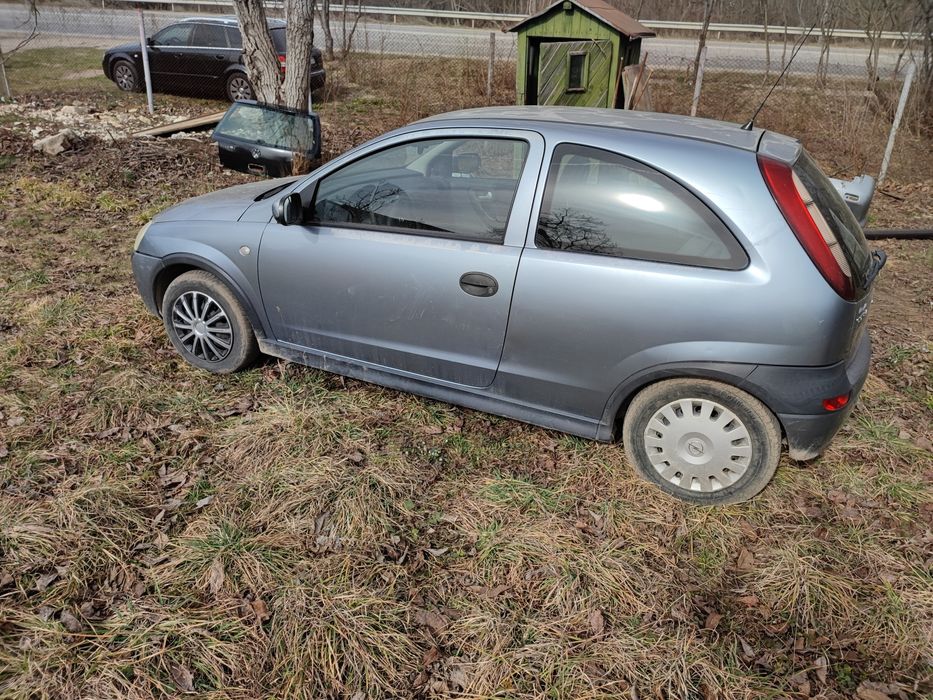 Opel corsa 1.0 на части