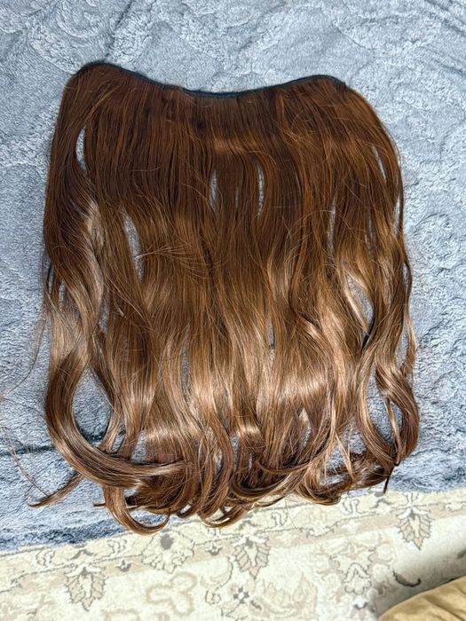 Продам парики, шиньоны, макушки