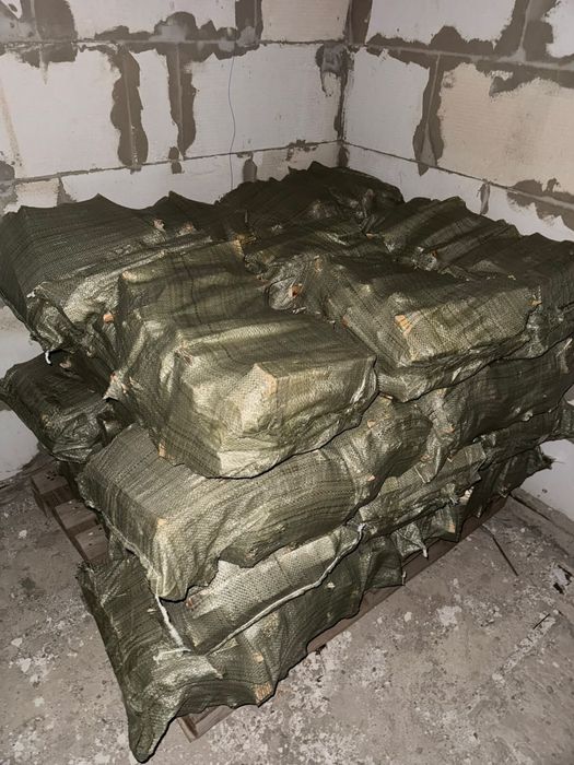 Уголь, дрова,опилка в мешках