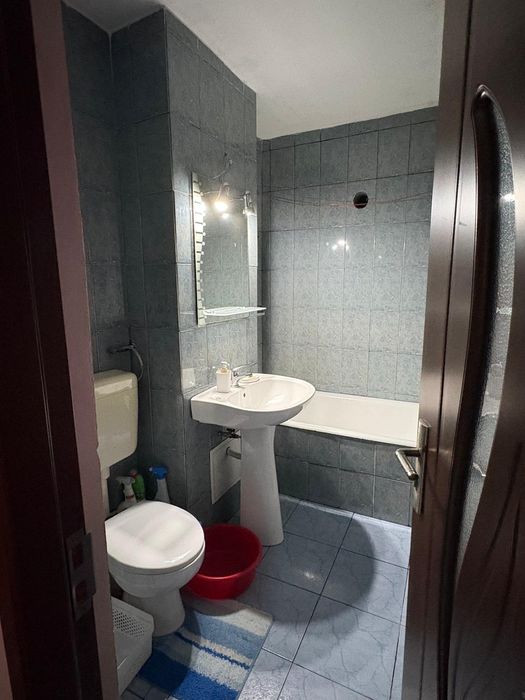 Apartament de vânzare cu 3 camere