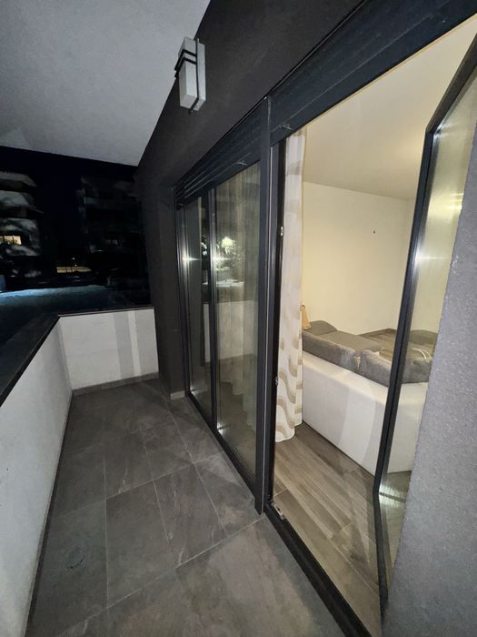 Proprietar vand apartament 2 camere + un loc de parcare