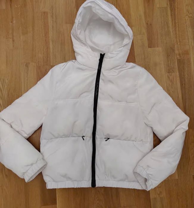 H&M Куртка белая на зиму 400 000