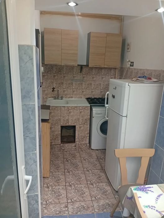 Se închiriază garsoniera