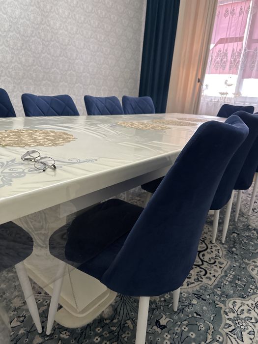 Стол новый, по размеру не подошел