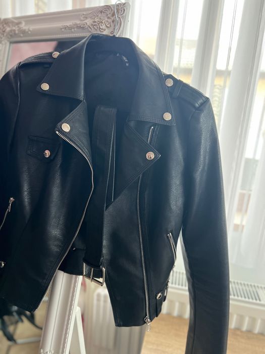 Кожено яке-черно