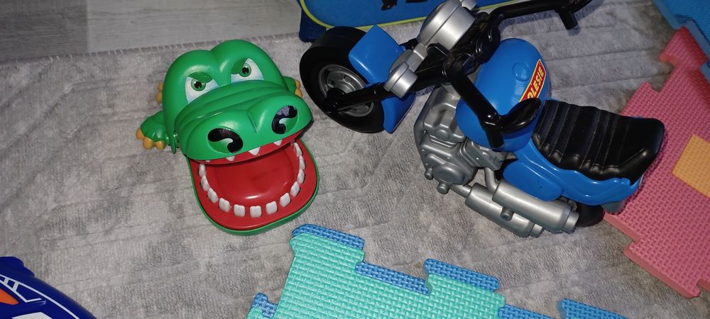 Продавам играчки