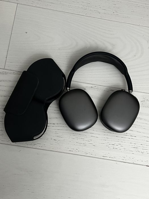 Продаю AirPods Max