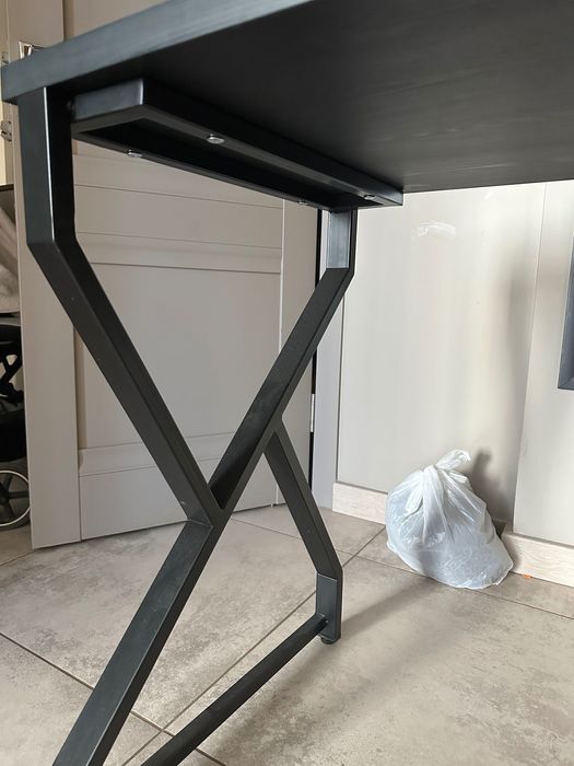 Продается черный стол в стиле лофт