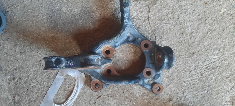 Цапа со ступицы на тойоту