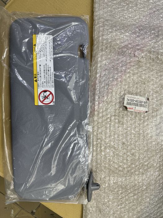 Козырек левый водительский