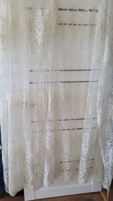 Продам тюль в отличном состоянии  б/у  5000 тг