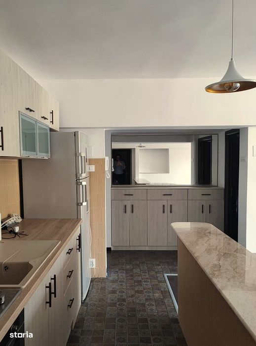 Apartament 3 camere Piața Romană / Amzei. Vedere Piațeta Arthur Verona