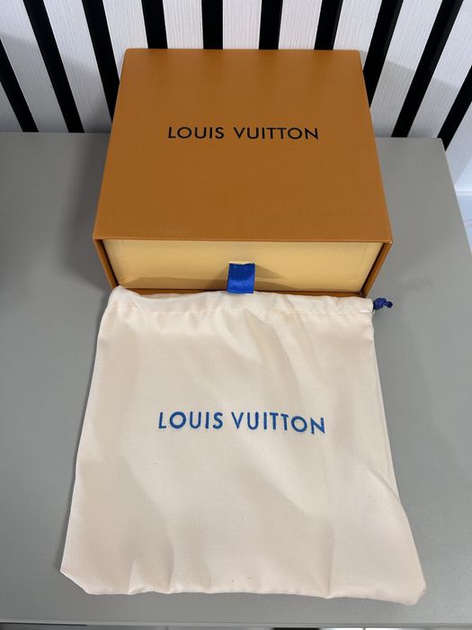 Curea Louis Vuitton LV