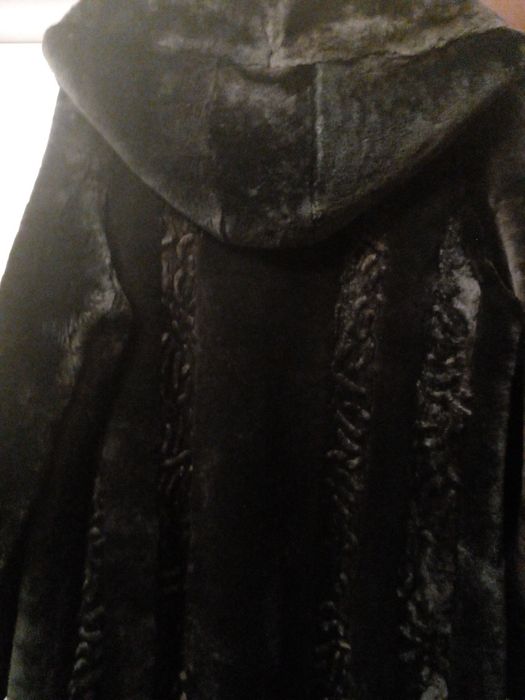 Продам шубу натуралка мутон.