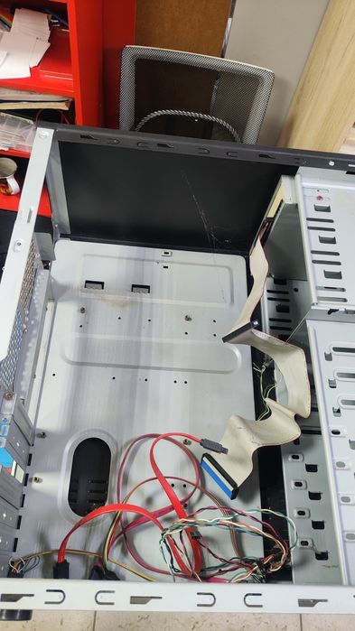 Продам корпуса на компьютер