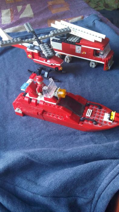 Продается конструктор Лего пожарная часть