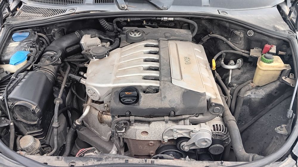 VW Touareg 3.2 B , автомат ,220 к.с. , 60.броя на части