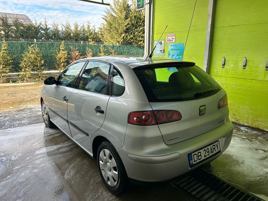 Vând Seat ibiza  an 2004