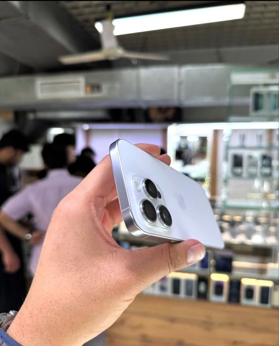 iphone 16 pro white
