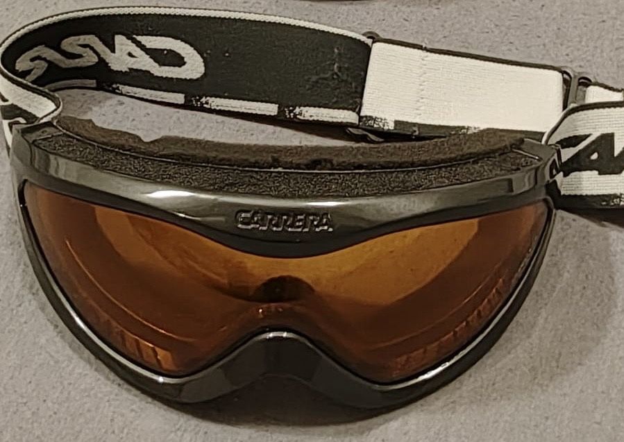 Vând echipament schi Salomon.