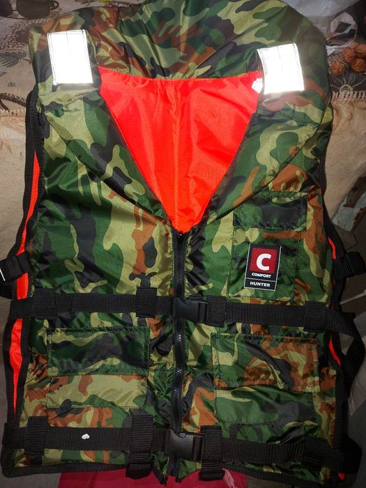 Продаются новые спасательных жилета