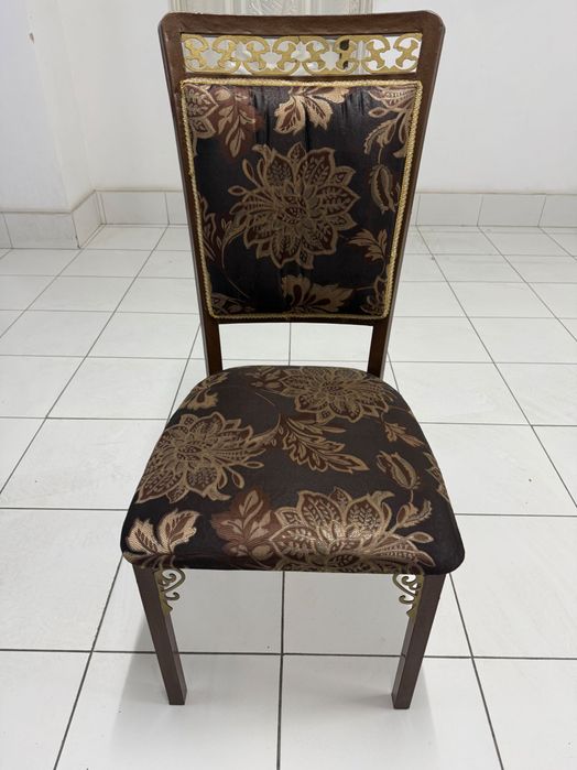 Продаётся стильный стул в отличном состоянии!