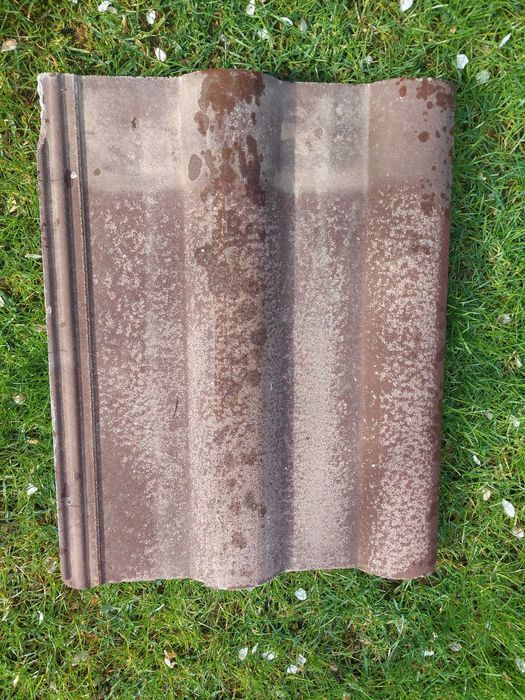 Tigla Beton Vortex, utilizata, culoare maro
