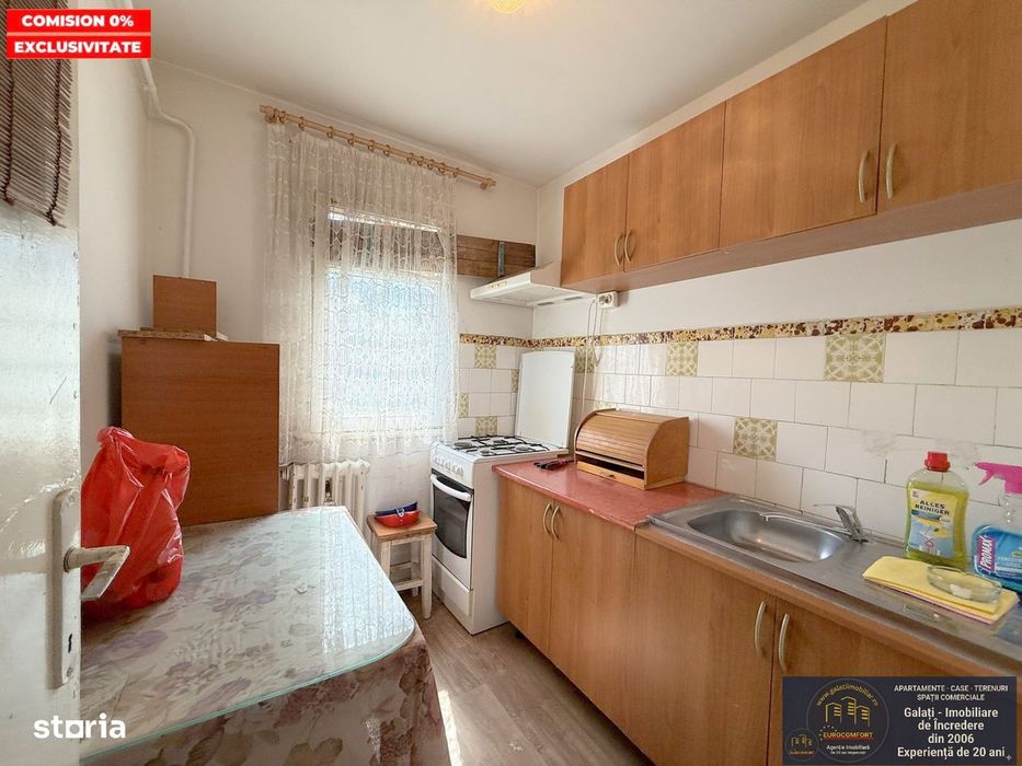Apartament 2 cam de vânzare Micro 40 (spatele fostului cinema Flacăra)
