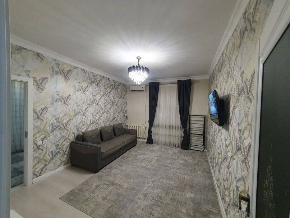 Юнусабад 4 квартал 1в2комнатная квартира