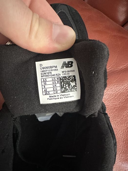 New balance 9060, 42,5, noi in cutie.