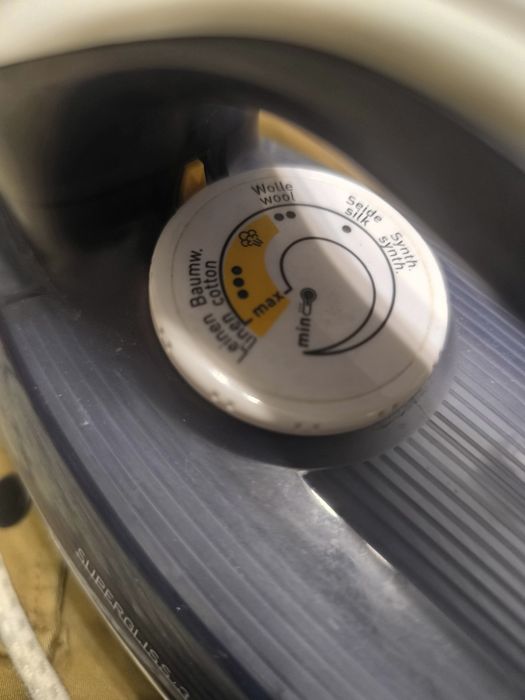 Утюг Tefal в нормальном состоянии
