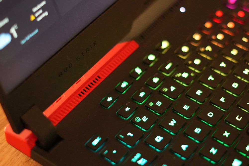 Asus rog rtx 3070, ryzen 9 5900hx, 32gb ram, 1.5tb ssd