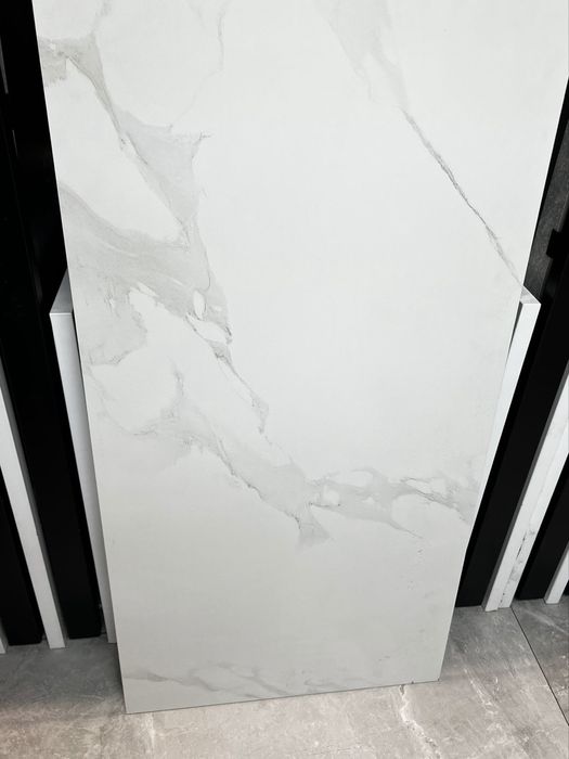 Vând gresie porțelanată 60x120 cm