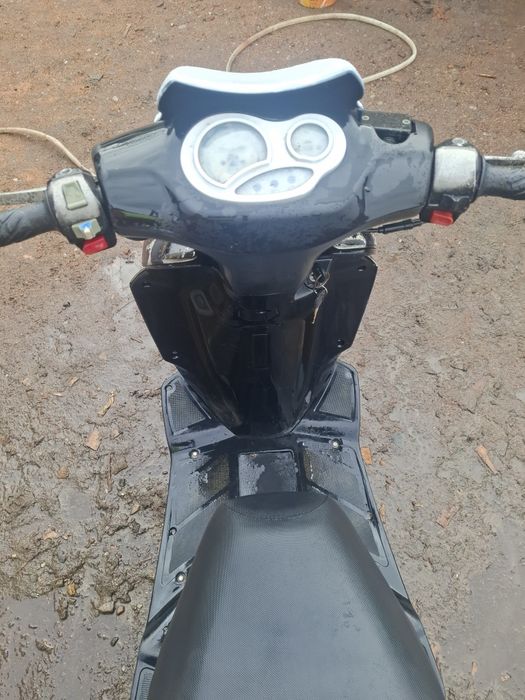 Vând scuter 4t 80cm