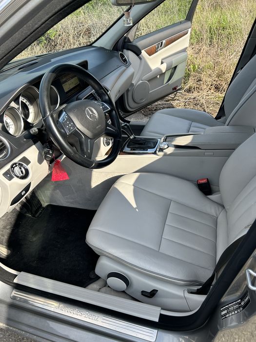 MERCEDES-BENZ C-Class 2012 — imagine 4