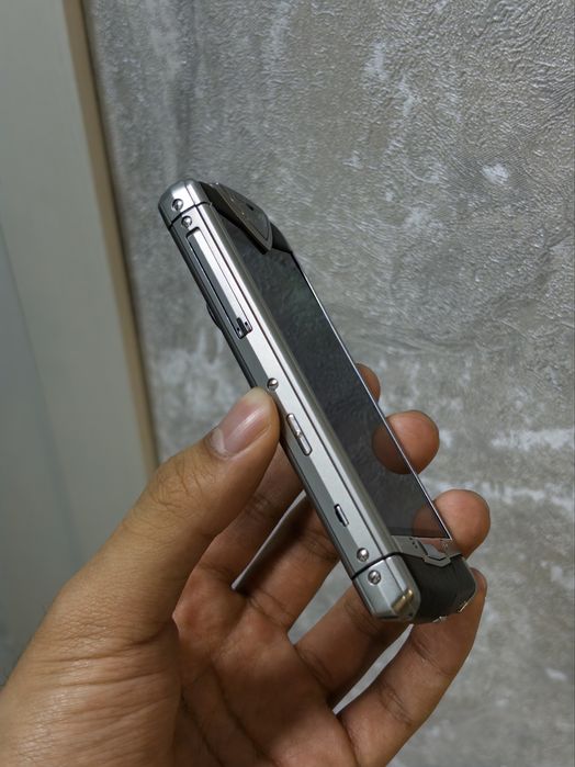 Продам Vertu constelattion touch satin brown