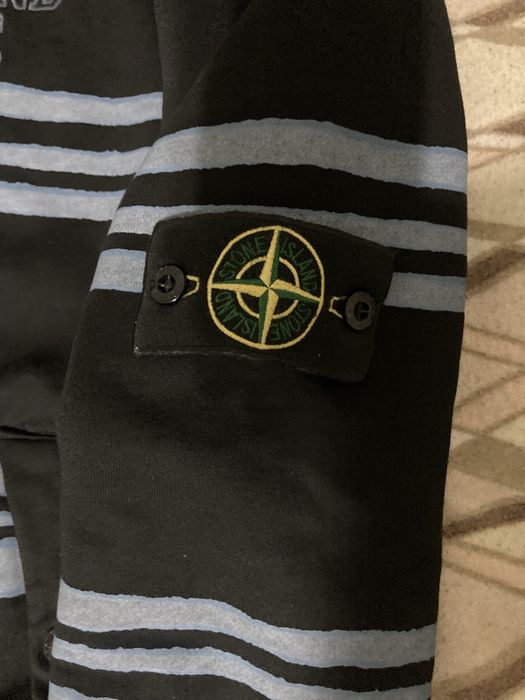 Stone island supreme