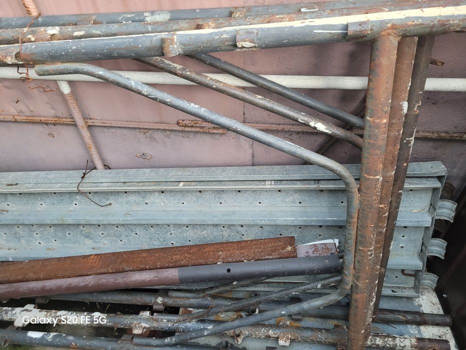 Vand schela metalica