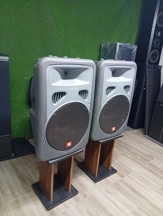Професионални активни 15-ки JBL EON Power -15
