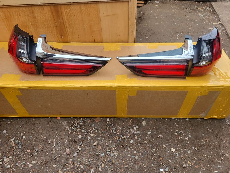 Фонари на Lexus LX 570