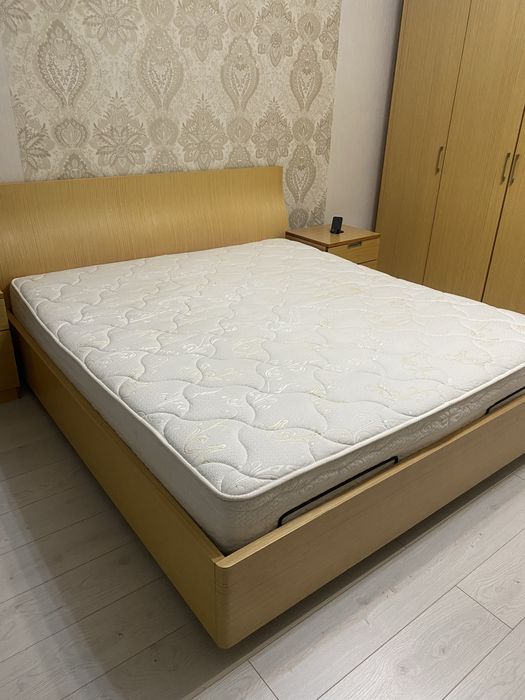 Спальная кровать